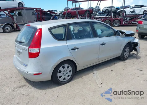 2010 Hyundai Elantra Touring Gls z USA, uszkodzony, nr VIN KMHDB8AE3AU051552